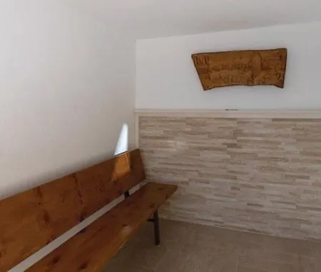 Jurkovic 5 Apartman Komarna